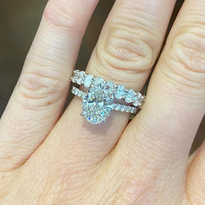 What Your Ring Placement Is Exposing About You