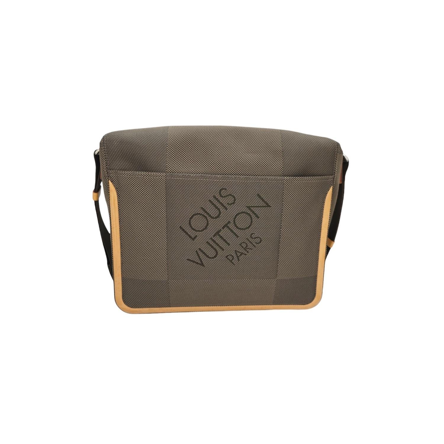 Louis Vuitton Terre Damier Geant Messenger Bag - TheRelux.com