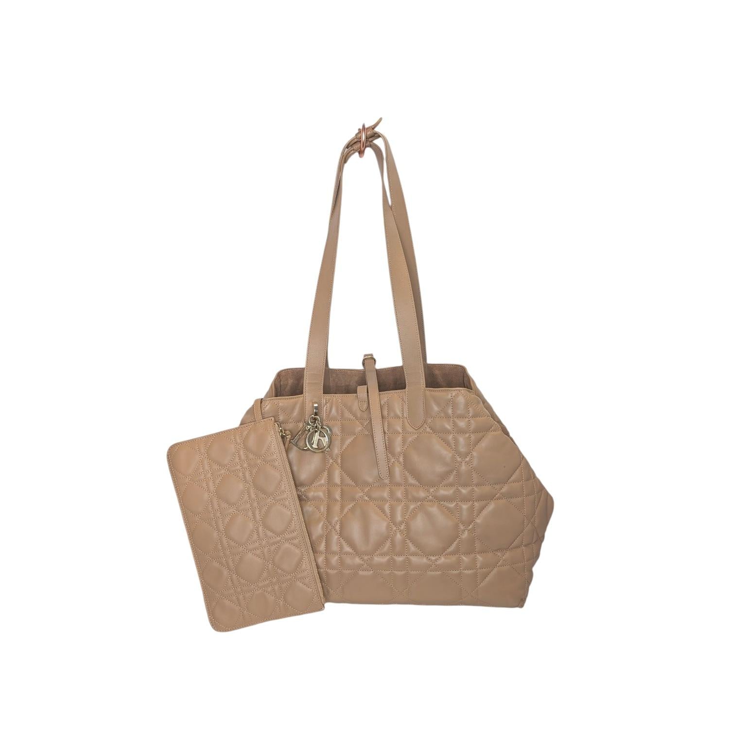 Dior ハンドバッグ Christian Dior 2023 Large Dior Toujours Bag Tan Calfskin