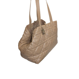 dior バッグ Christian Dior 2023 Large Dior Toujours Bag Tan Calfskin