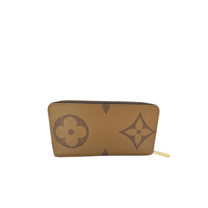 Louis Vuitton Giant Monogram Zippy Wallet - TheRelux.com Louis Vuitton Giant Monogram Zippy Wallet - TheRelux.com
