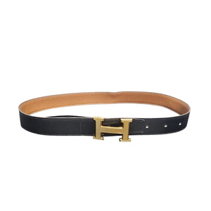 Hermes Women’s Reversible belt. Size 80. Excellent Condition. Hermes 32mm Epsom Reversible Belt Guilloche Gold H Buckle  main image 3
