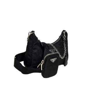 PRADA Re Edition 2005 ブラックショルダーバ Re-Edition 2005 leather shoulder bag in black - Prada | Mytheresa
