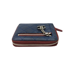 CHANEL Vintage Bicolore Wallet ʚ₍ᐢ. .ᐢ₎ɞ Chanel Blue Bicolor Quilted Maroon Trim Compact Zip Around Wallet