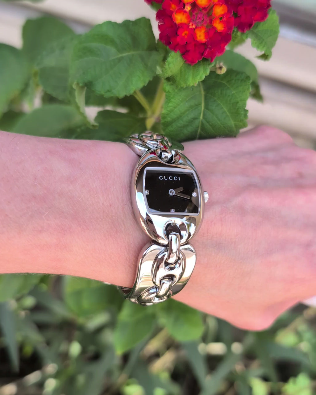 Gucci Marina Chain 121 Diamond Dial Watch YA121505