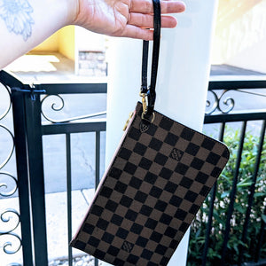 Louis Vuitton Damier Ebene Wristlet