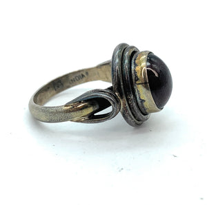 Vintage 925 Sterling Silver & Oval Amethyst Ring  - Sz. 8.5