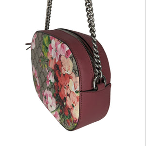 Gucci Blooms GG Supreme mini chain bag  Gucci floral bag, Bags, Mini chain  bag
