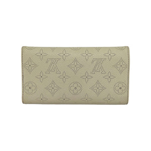 Louis Vuitton Mahina Leather Amelia Wallet 